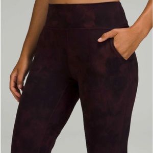 NWT- Align Jogger- Cassis/black- size 10